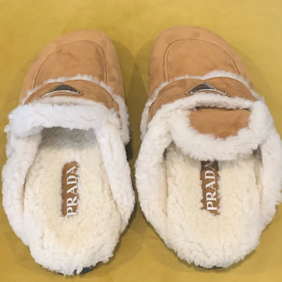 SOLD- Prada Lined Slippers Size 38.5 - Picture 4 of 5